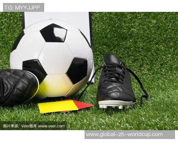 足球裁判球鞋的选择与使用技巧解析提升裁判执法表现的关键装备